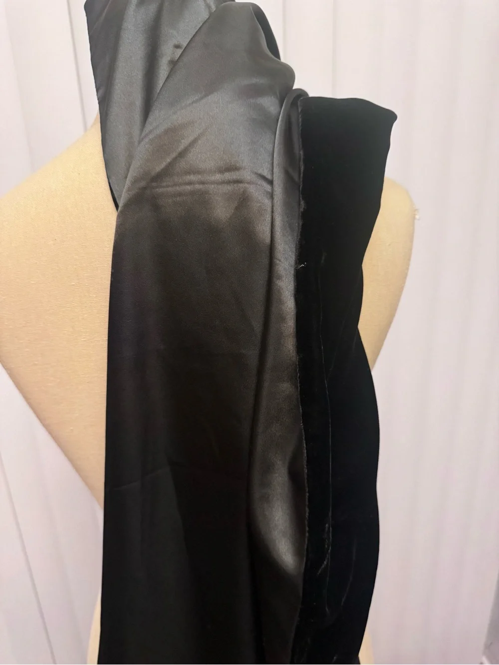 Elegant black velvet evening scarf w/satin lining
